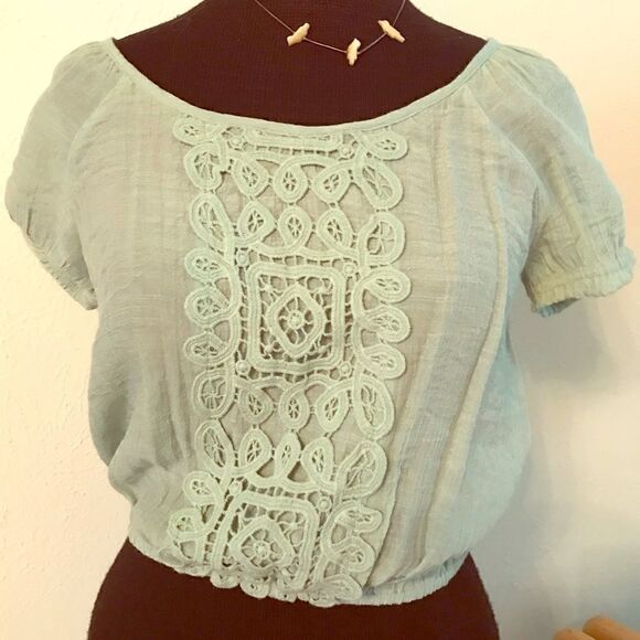 Mint Green Crop with Lace Appliqué - Picture 1 of 3